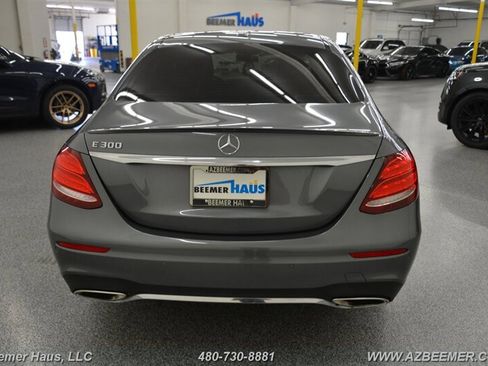 Used 2018 Mercedes-Benz E 300 w/ Premium 1 Package image 10