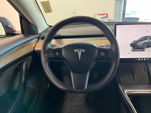 Used 2022 Tesla Model 3 Long Range AWD/4WD image 21