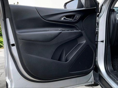 Used 2022 Chevrolet Equinox LT image 19