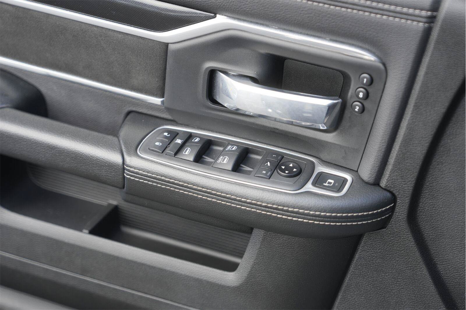 Used 2022 RAM 2500 Laramie AWD/4WD image 29