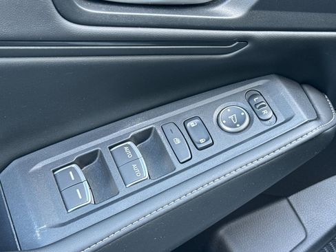 Used 2025 Honda Accord Sport image 13