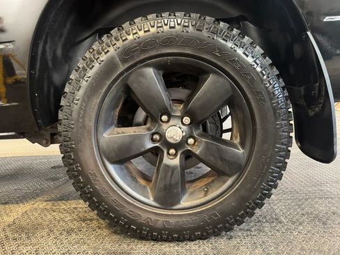 Used 2014 RAM 1500 Express w/ Black Ram 1500 Express Group AWD/4WD image 33