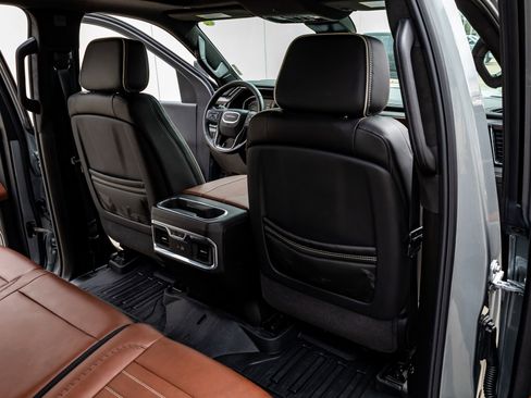 Used 2026 GMC Sierra 2500 Denali Ultimate image 32