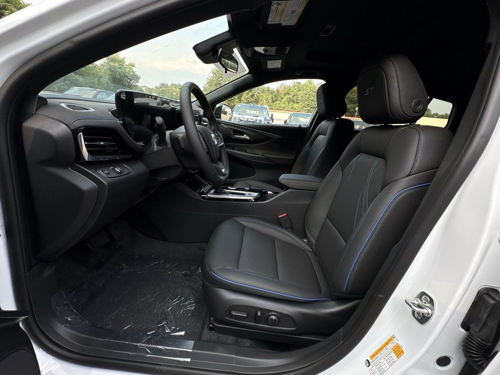 New 2026 Buick Envista Sport Touring w/ Convenience I Package FWD image 13