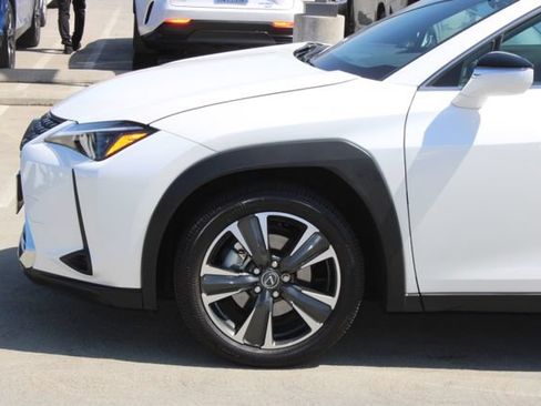 Certified 2025 Lexus UX 300h FWD image 4