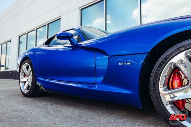 Used 2013 SRT Viper GTS w/ GTS Laguna Interior Pkg RWD image 31
