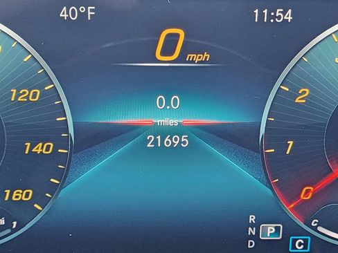 Used 2023 Mercedes-Benz GLA 250 4MATIC image 7