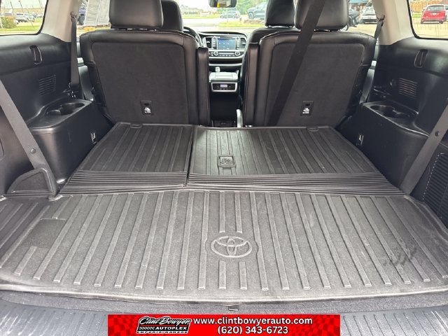 Used 2018 Toyota Highlander XLE w/ Protection Package #3 AWD/4WD image 30