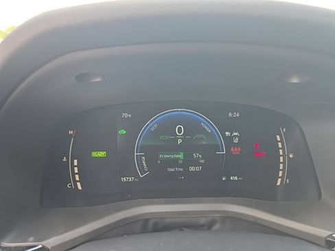 Used 2025 Toyota Camry SE w/ Convenience Package FWD image 19