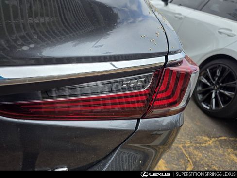 Used 2025 Lexus ES 350 image 9