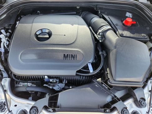 Used 2025 MINI Cooper 2-Door Hardtop image 24