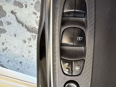Used 2022 Nissan Sentra SR w/ SR Premium Package FWD image 8