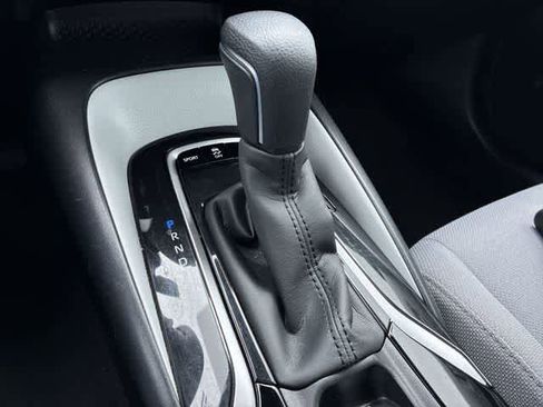 Used 2022 Toyota Corolla SE FWD image 33