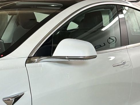 Used 2020 Tesla Model 3 image 3