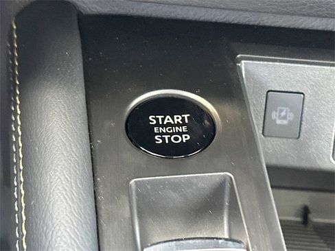 New 2025 Nissan Kicks SV w/ SV Premium Package image 18