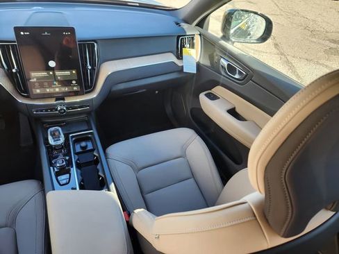 New 2026 Volvo XC60 B5 Core image 12