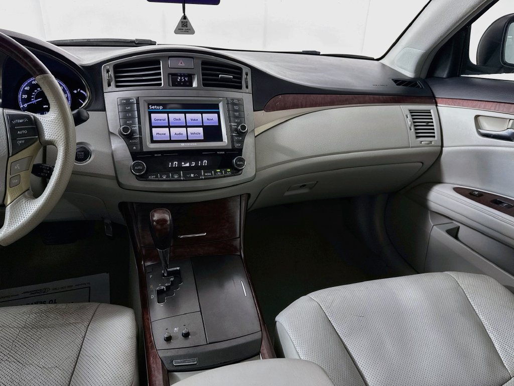 Used 2012 Toyota Avalon Limited FWD image 27