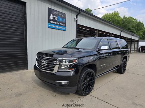 Used 2019 Chevrolet Suburban Premier w/ Premier Plus Edition AWD/4WD image 2