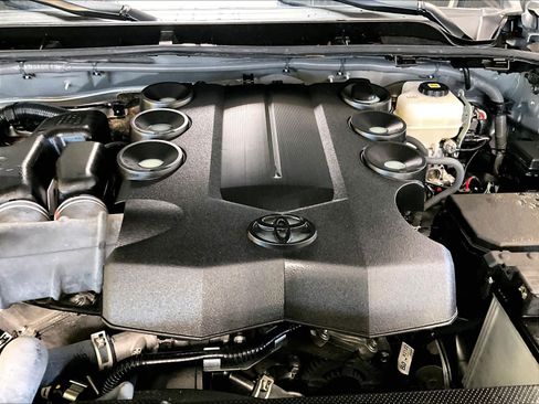 Used 2024 Toyota 4Runner TRD Off-Road image 33