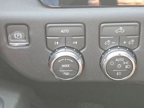 New 2026 GMC Sierra 1500 Elevation AWD/4WD image 10