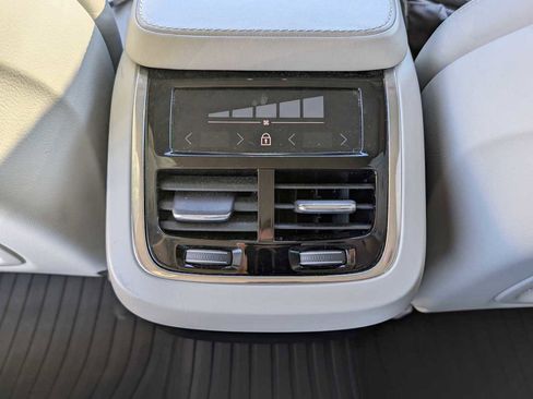 Used 2018 Volvo XC90 T6 Inscription w/ Convenience Package image 28