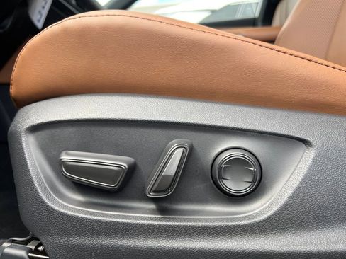 New 2026 Toyota Crown Signia image 10