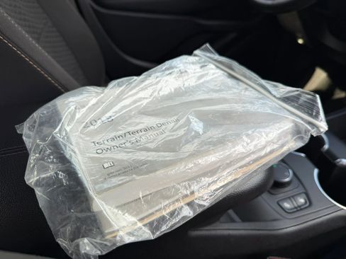 Used 2018 GMC Terrain SLE w/ Driver Convenience Package image 24