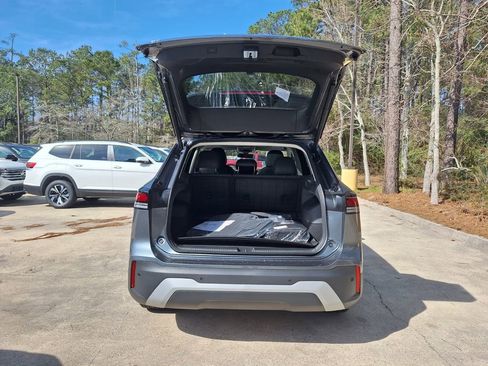 New 2026 Volkswagen Tiguan SE image 25