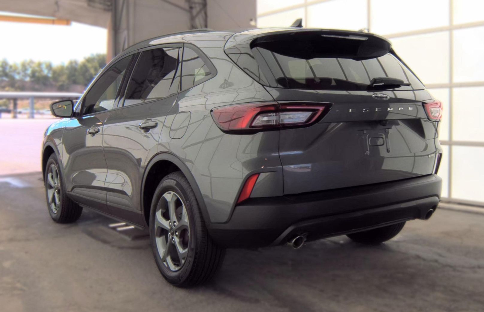 Used 2025 Ford Escape ST-Line w/ Equipment Group 301A FWD image 7
