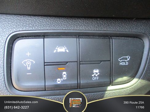 Used 2020 Hyundai Santa Fe Limited FWD image 13