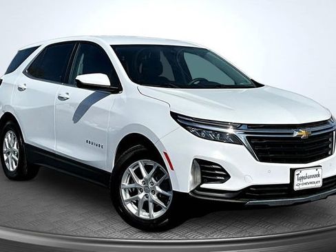 Used 2024 Chevrolet Equinox LT FWD image 3