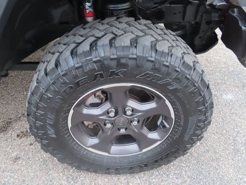 Used 2020 Jeep Gladiator Rubicon AWD/4WD image 14