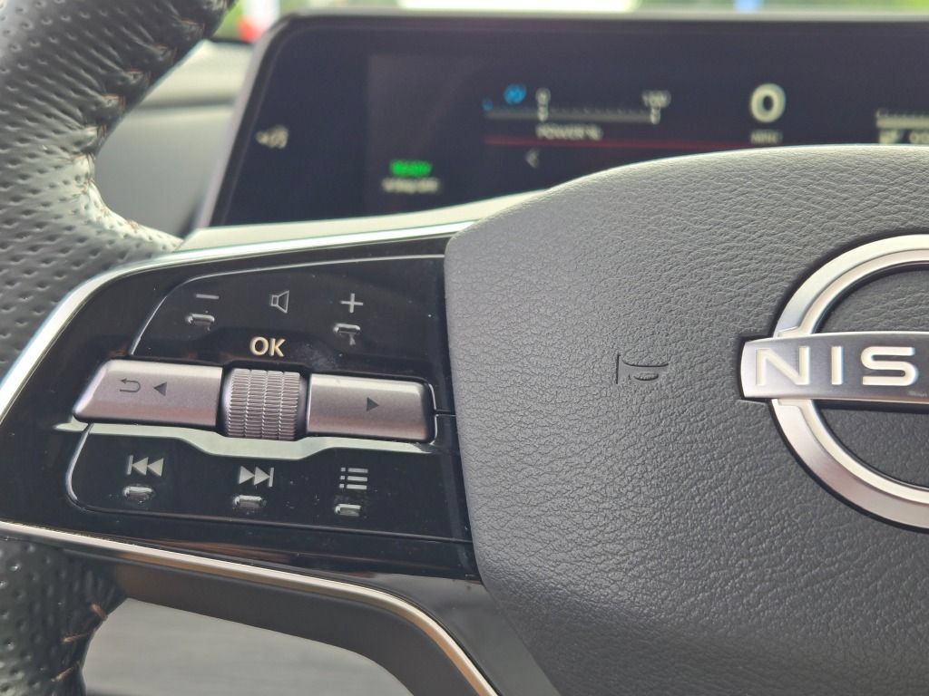 Used 2023 Nissan Ariya FWD image 33