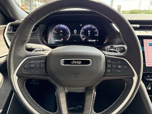 New 2026 Jeep Grand Cherokee L Limited AWD/4WD image 12