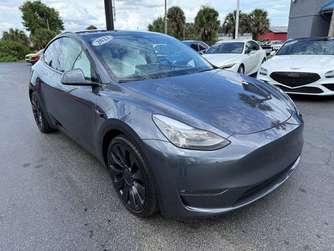 Used 2023 Tesla Model Y Performance AWD/4WD image 3