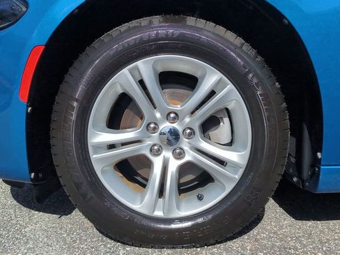 Used 2021 Dodge Charger SXT image 14