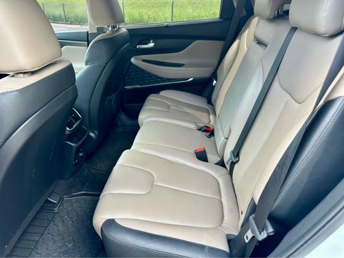 Used 2020 Hyundai Santa Fe SEL FWD image 12