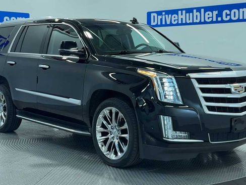 Used 2018 Cadillac Escalade Luxury AWD/4WD image 2