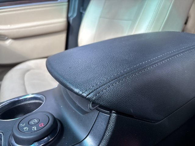 Used 2016 Ford Explorer Limited w/ Equipment Group 301A AWD/4WD image 21