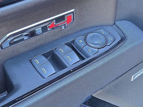 Used 2022 GMC Sierra 1500 AT4 w/ AT4 Premium Package image 21