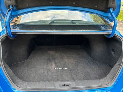 Used 2025 Nissan Sentra SV FWD image 26