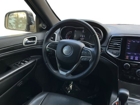 Used 2019 Jeep Grand Cherokee Limited image 11