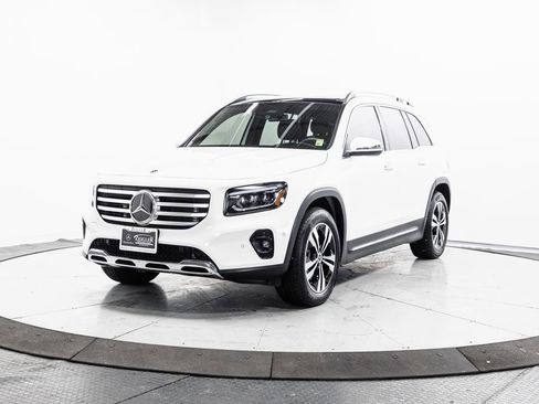 Certified 2025 Mercedes-Benz GLB 250 4MATIC image 3