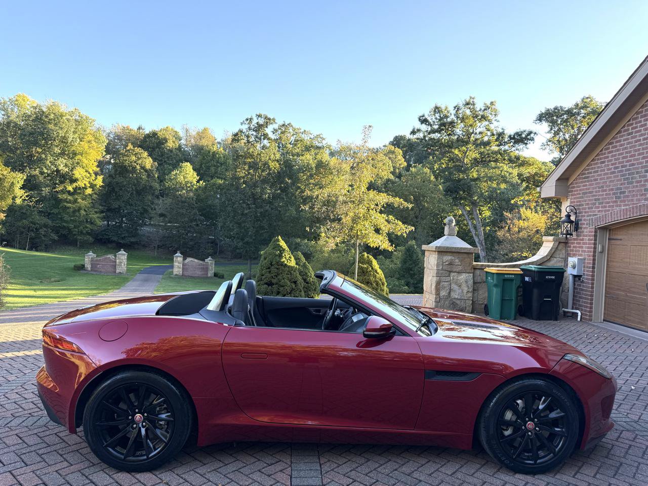 Used 2015 Jaguar F-TYPE Convertible RWD image 4