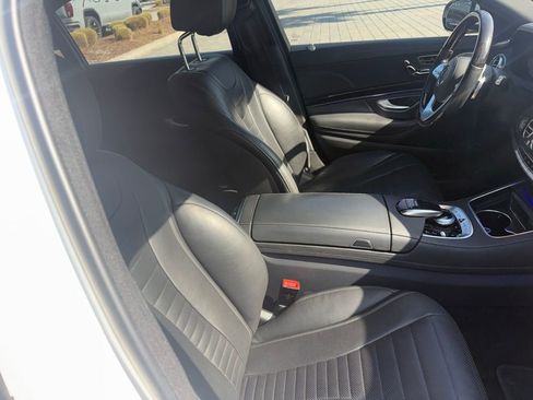 Used 2019 Mercedes-Benz S 560 4MATIC Sedan image 17