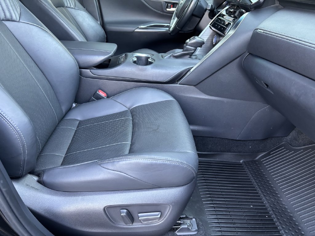 Used 2022 Toyota Venza Limited w/ Advanced Technology Package AWD/4WD image 31