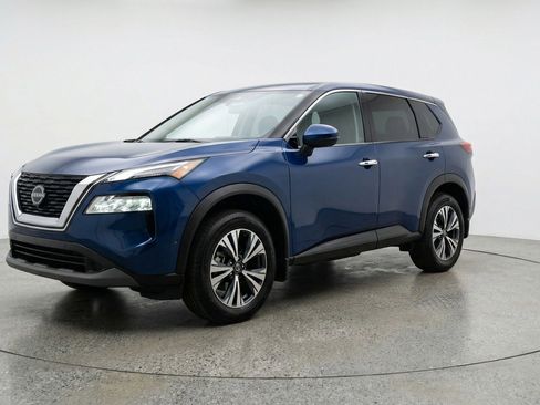 Used 2025 Nissan Rogue SV AWD/4WD image 3