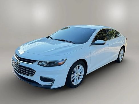 Used 2017 Chevrolet Malibu LT FWD image 6
