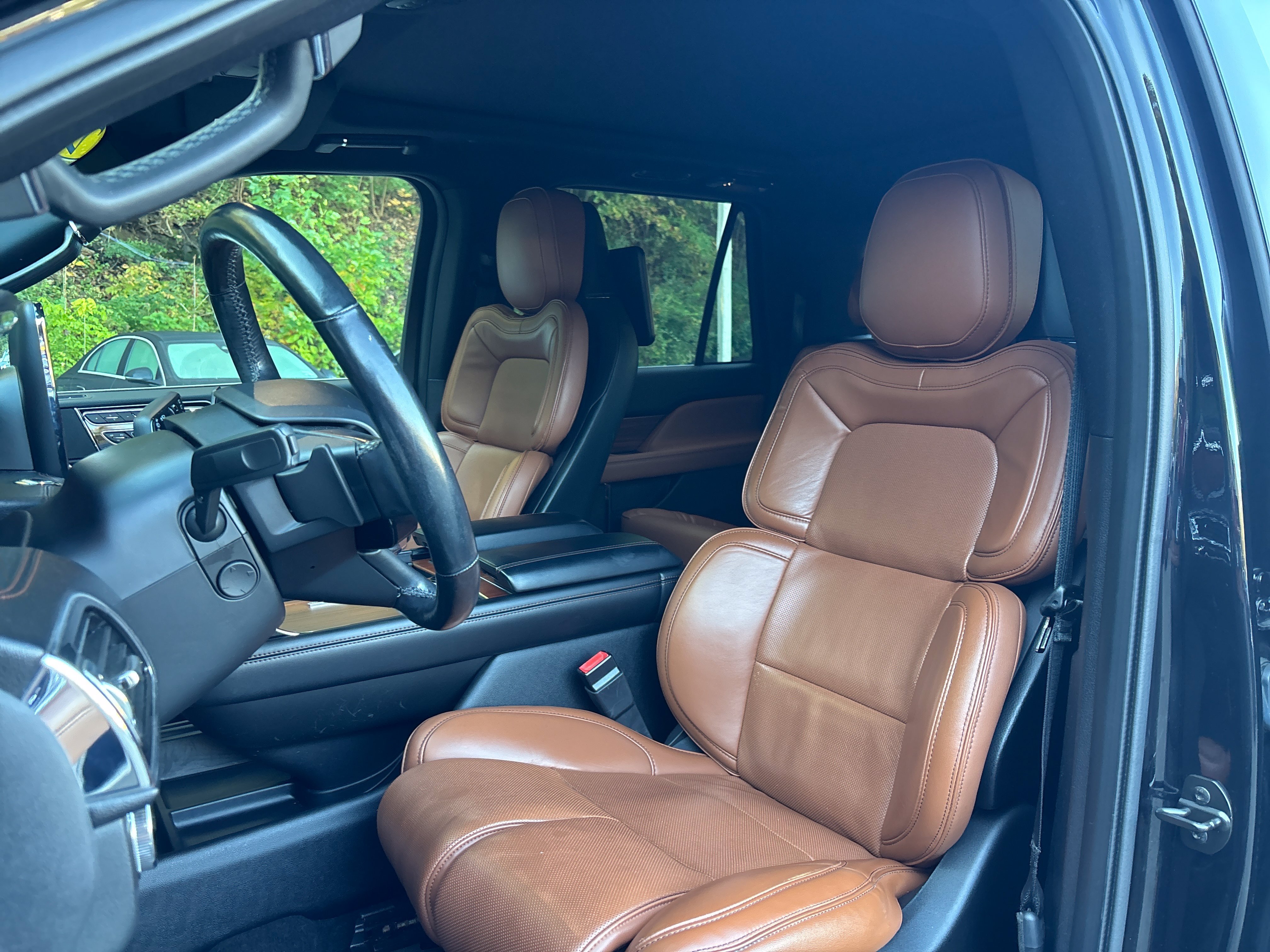 Used 2019 Lincoln Navigator L Reserve AWD/4WD image 14