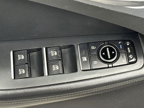 Used 2020 Genesis G80 3.8 image 17